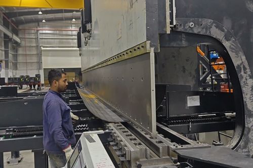 กรณี บริษัท ล่าสุดเกี่ยวกับ ตัดเส้นความยาว, กดเบรก, เครื่องตรงสําหรับ Sarthak ไฟฟ้า