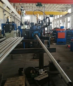 Good price เครื่องเชื่อมหุ่นยนต์ เครื่องตัดกรอบประตู CNC สําหรับเสาไฟ ออนไลน์