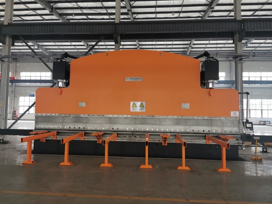 Good price 8200mm 45 Kw Cnc ไฮดรอลิก เครื่องดันเบรค เครื่องยางคาร์บอนอัตโนมัติ ออนไลน์