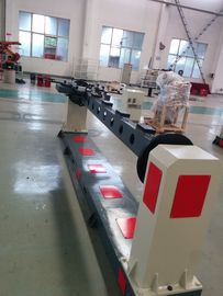 ความเย็นของเครื่องทำน้ำ 9KW หุ่นยนต์เชื่อม / เชื่อมเลเซอร์หุ่นยนต์
