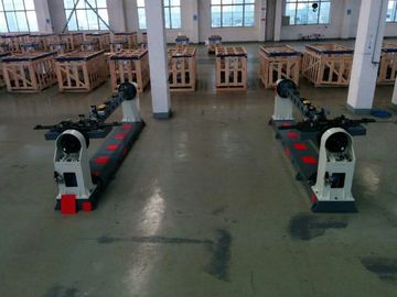 โลหะสแตนเลสอลูมิเนียมสีเงินเลเซอร์ไฟเบอร์แขนหุ่นยนต์อุตสาหกรรม