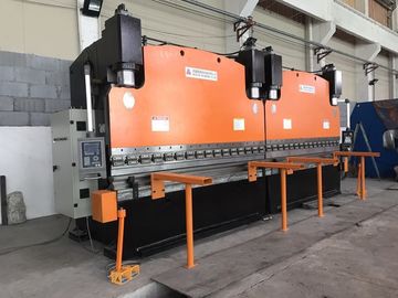 ไฮดรอลิก CNC Tandem 200 Ton Press Brake Machinery สำหรับอุตสาหกรรม 3200mm