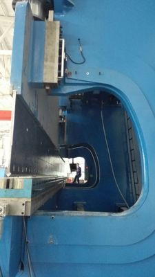 800T / 6000mm ไฟฟ้าไฮดรอลิ CNC Tandem กดเบรคด้วยแผ่นเหล็กดัด