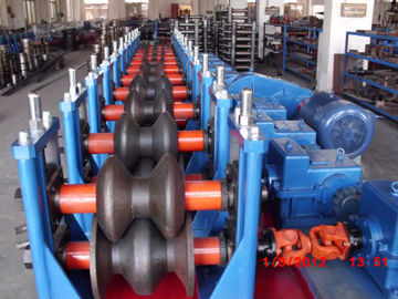 Gcr15 กำหนดเอง 310 มม. Guardrail ม้วนขึ้นรูปเครื่อง