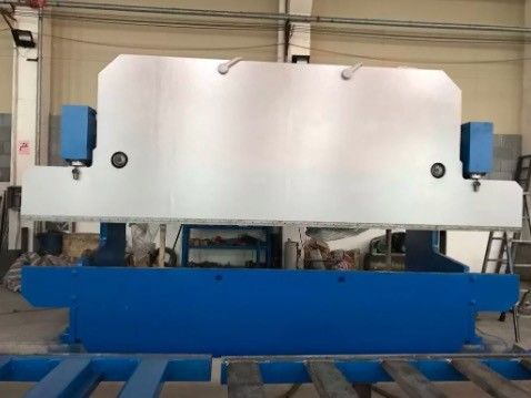 เครื่องพับไฮดรอลิก CNC / เครื่องทำเสาไฟ
