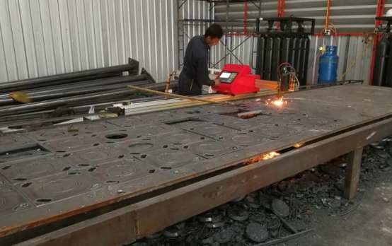 แบบพกพาเครื่อง CNC ตัดเปลวไฟ, เสาไฟเครื่องตัดแผ่นฐานเสาไฟ