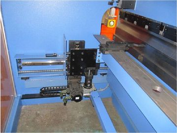 63 แผ่นตันอัตโนมัติเต็มรูปแบบไฮดรอลิเครื่อง CNC โลหะกดเบรค