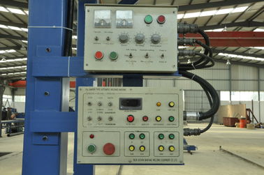 อุปกรณ์ประสิทธิภาพสูง Light Pole Machine, High Mast Gantry เครื่องปั่นสําหรับท่อ / ท่อขนาดใหญ่