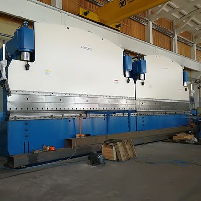 CNC Tandem Hydraulic Press Brake Model 2-WE67k-1200/6250 สําหรับการผลิต เครื่องขนส่งแบบโมโนโปล ทาวเวอร์ทูบัวและม้าสูง